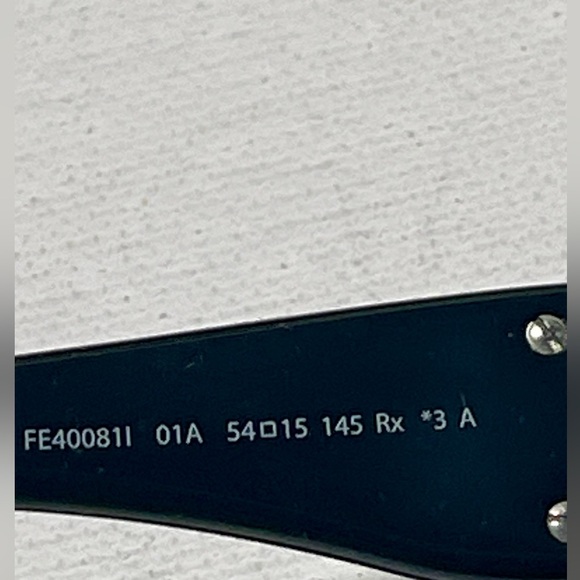 NWT FENDI 40081 EMBELLISHED O’LOCK LOGO DETAILING BLACK FF TEMPLE SUNGLASSES - Picture 14 of 17